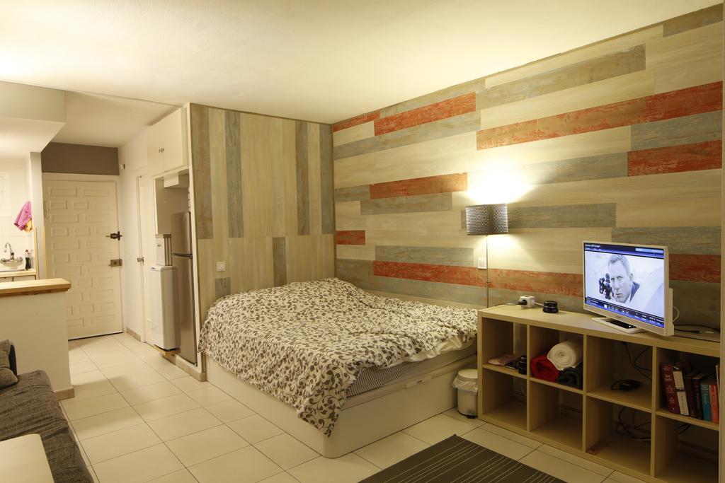 Anna & Pierre-Noel Apartment. 贝纳尔马德纳 外观 照片