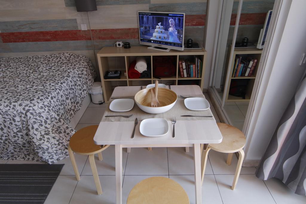 Anna & Pierre-Noel Apartment. 贝纳尔马德纳 外观 照片